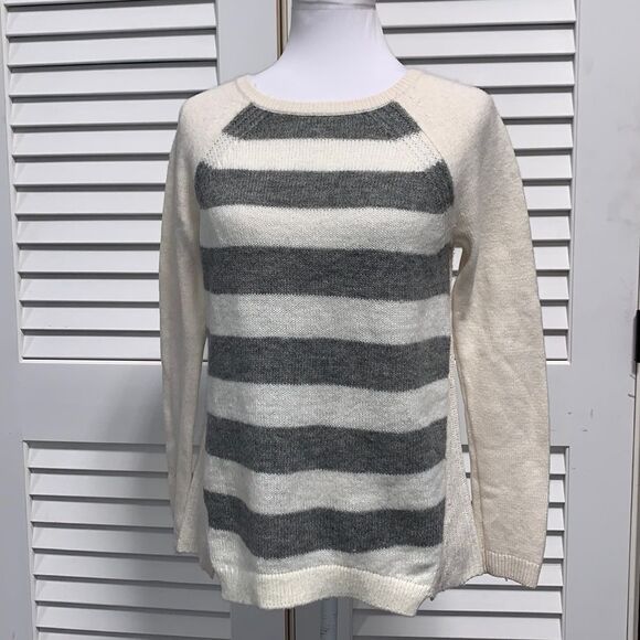 LOFT Cream Gray Crew Neck Knit Sweater Womens Sz M - Picture 1 of 6